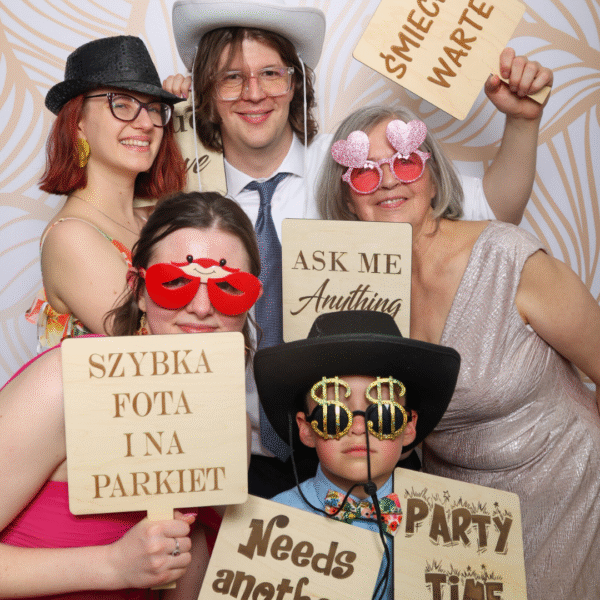 3 PHOTO BOOTH RENTAL PREMIUM