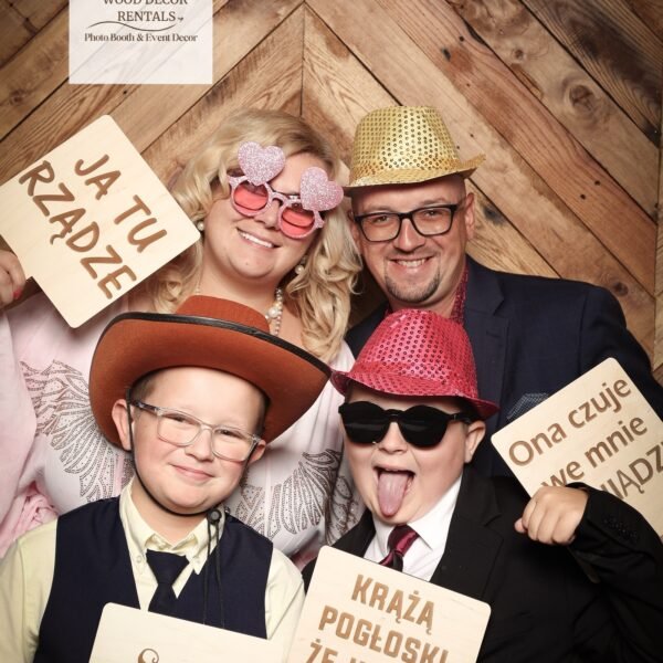 eZy Watermark_11-02-2025_05-26-10-0260PM PHOTO BOOTH RENTAL PREMIUM