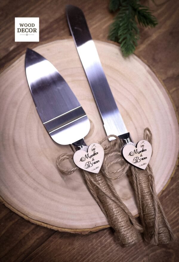 PERSONALIZED WOOD CAKE CUTTING SET WITH BOX