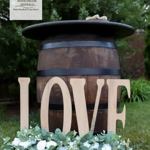 FREESTANDING LOVE SIGN