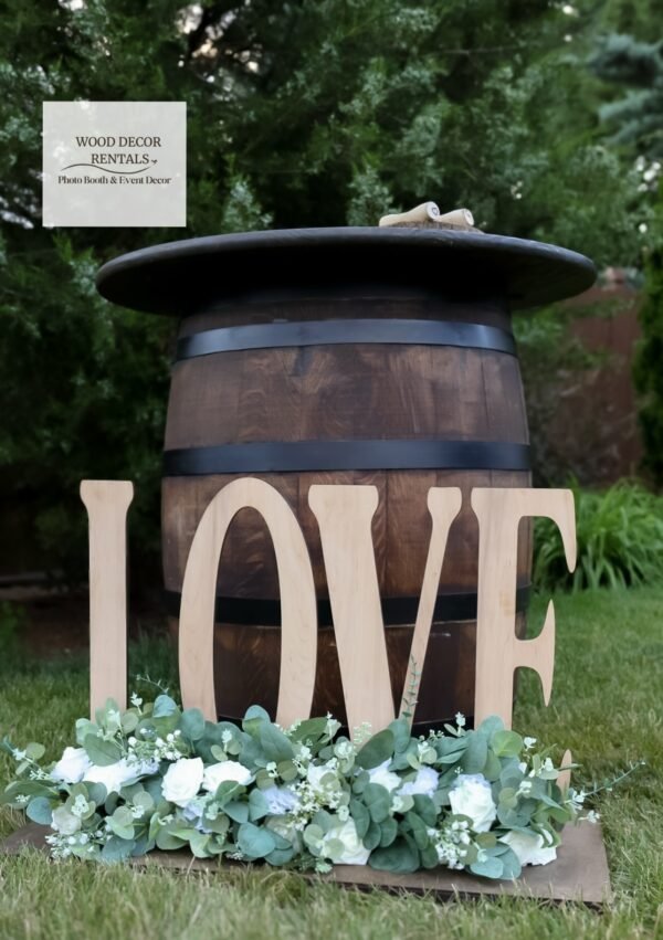 FREESTANDING LOVE SIGN